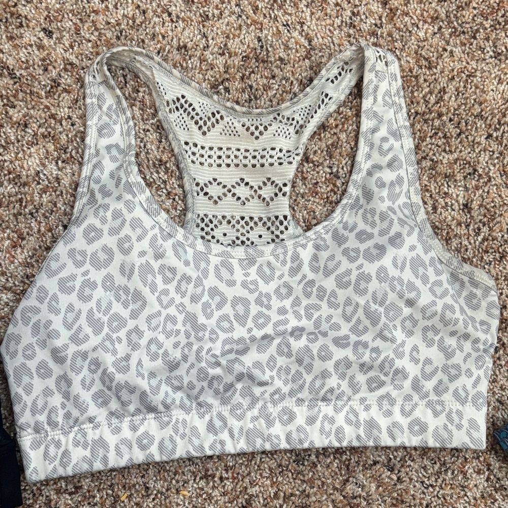 Gray Leopard Print Sports Bra - zyia bomber bra